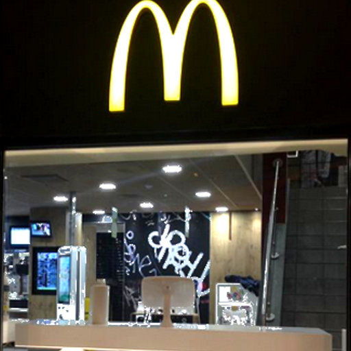 U.K.-McDonald's- designed-with-graffiti-on-the-inside-walls
